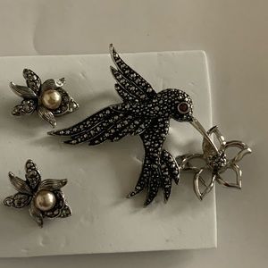STUNNING MARCASITE BROOCH/EARRING SET